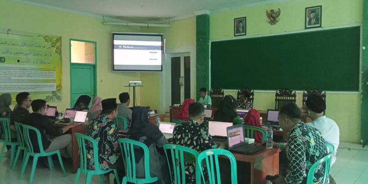 PENDAMPINGAN JURNAL ILMIAH MENUJU SINTA